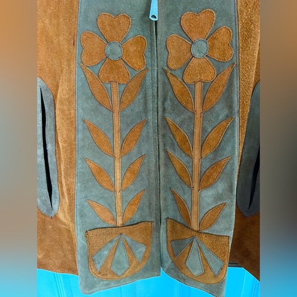 Unique Vintage 60s/70s Leather Suede Cape Poncho - Picture 2 of 4